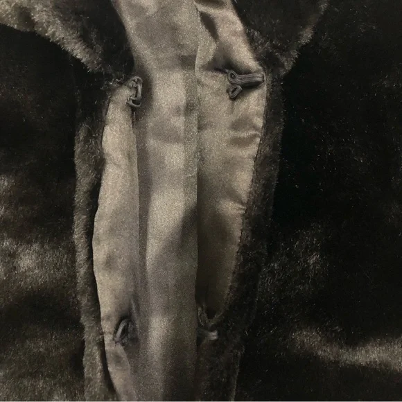 Faux Fur Bolero style black coat size M - Picture 3 of 4